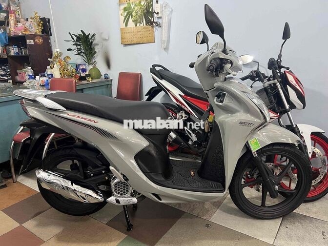 Honda Vision Sporty xám xi măng