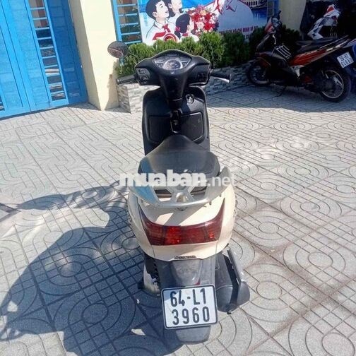 Honda Lead màu Vàng kem