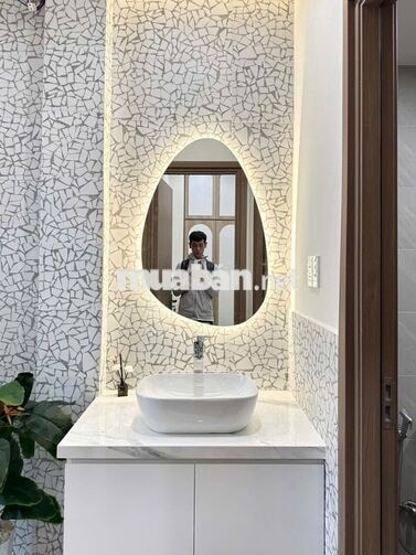Cho thuê nhà hẻm 41 Trần Nhật Duật, Tân Định, Quận 1