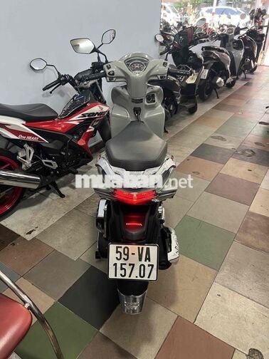 Honda Vision Sporty xám xi măng