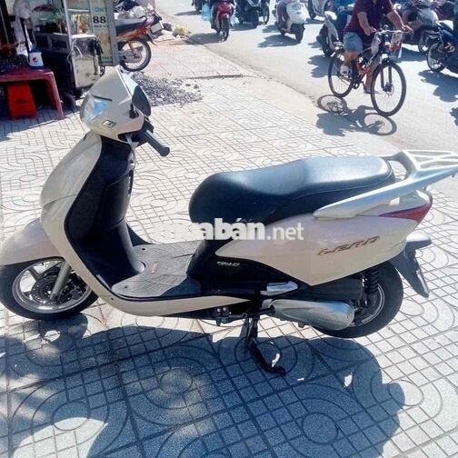 Honda Lead màu Vàng kem