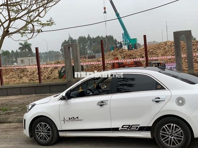 Kia Soluto 2022 Số sàn Trắng