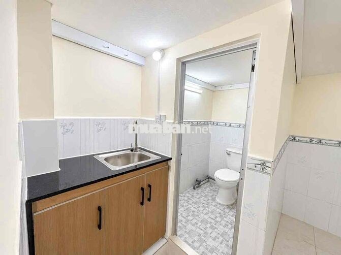Nhà mới 100% ✅💦❤️KCN Tân Tạo , chợ bahom khu bonchen 2tr5 có máy lạnh