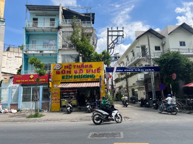 Bán nhà 4 lầu góc 2 Mặt tiền 82 Hoàng Hoa Thám, P7, Q.Bình Thạnh, giá: