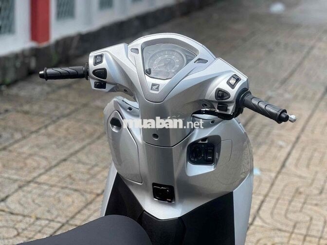 Lead 125 2021 16.000km màu Bạc bstp chính chủ