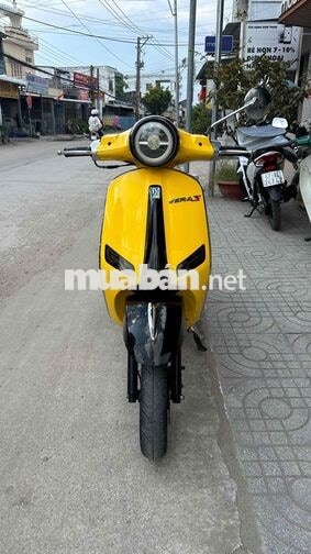 Piaggio Vespa 50cc 2022 Vàng đen ( hỗ trợ góp )
