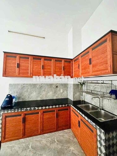 Cho thuê nhà 3 tầng Bình Tiên mới đẹp tiện ở và kinh doanh