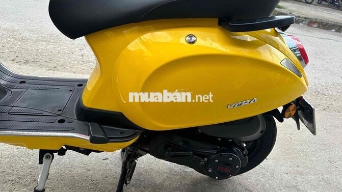 Piaggio Vespa 50cc 2022 Vàng đen ( hỗ trợ góp )