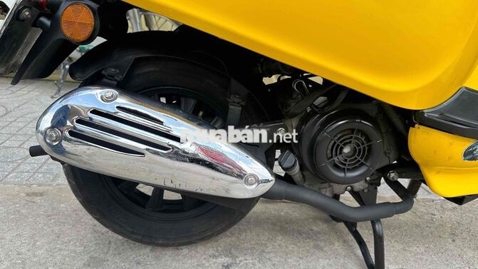 Piaggio Vespa 50cc 2022 Vàng đen ( hỗ trợ góp )