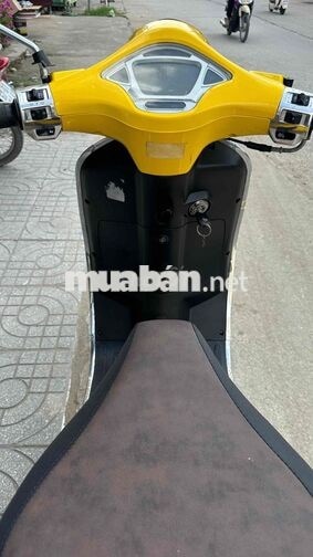Piaggio Vespa 50cc 2022 Vàng đen ( hỗ trợ góp )