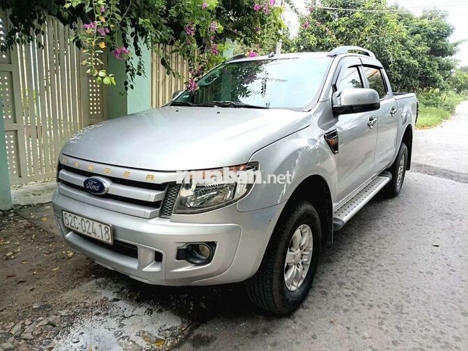 Ford Ranger XLS 2013 2.2 Số Sàn Bạc