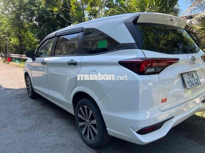 Toyota Avanza 7 chỗ số sàn 115.533 km trắng