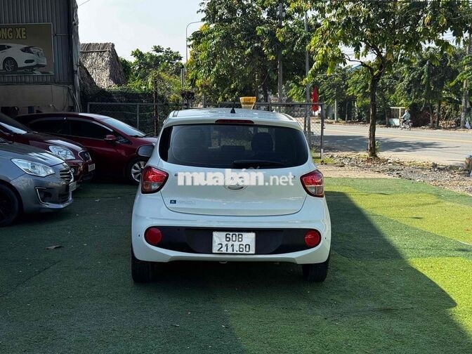 Hyundai Grand i10 2020 MT Full 8.000 km Trắng