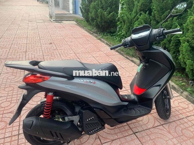 Piaggio Medley S màu xám