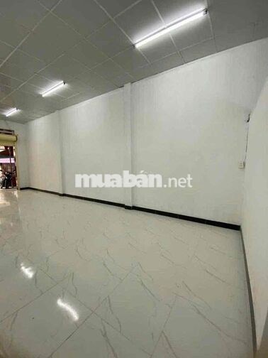 Mặt Tiền Kd Đường C2 Tây Thạnh - DT 4x17m Cấp 4 Gác Lửng - Giá 15Tr