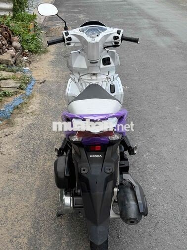 Honda Air Blade 125 2018 trắng tím