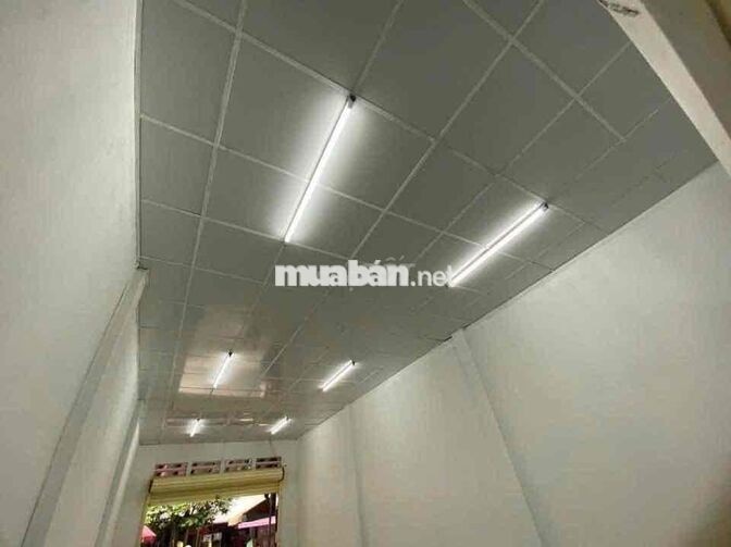 Mặt Tiền Kd Đường C2 Tây Thạnh - DT 4x17m Cấp 4 Gác Lửng - Giá 15Tr
