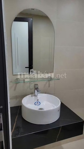gương điên gương thường trang bi phòng tắm