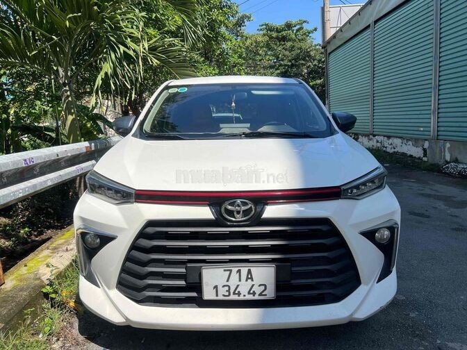 Toyota Avanza 7 chỗ số sàn 115.533 km trắng