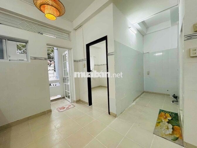 Chung Cư Hưng Phú dt 50m2 căn góc view Lý Thái Tổ