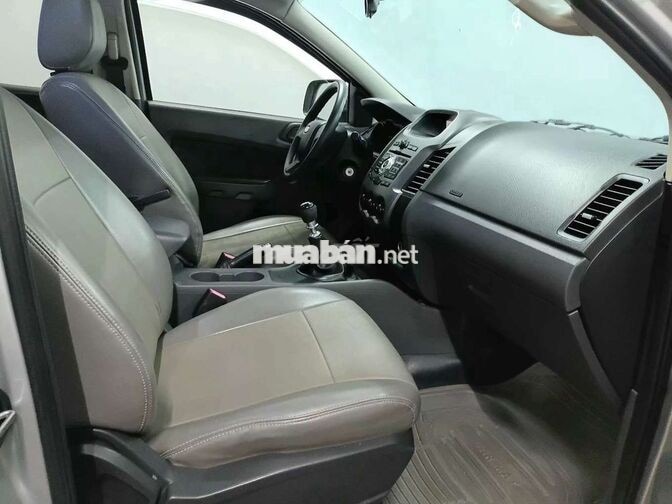 Ford Ranger XLS 2013 2.2 Số Sàn Bạc