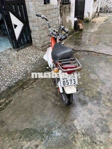 Honda Chaly màu Cam trắng