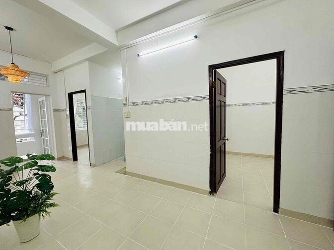 Chung Cư Hưng Phú dt 50m2 căn góc view Lý Thái Tổ