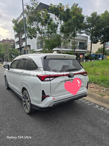 CHO THUÊ XE DU LỊCH TOYOTA VELOZ 7 CHỖ ĐỜI 2022