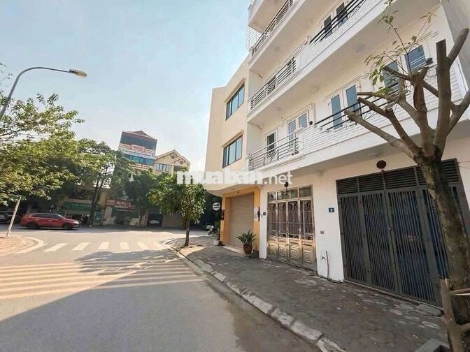 12 TRIỆU–NHÀ 4PN PHẠM KHẮC QUẢNG, GIANG BIÊN–Ô TÔ TRÁNH, KD ĐỈNH