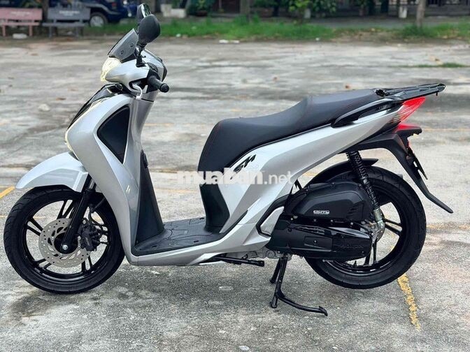 Cần bán SH 2018 biển43 cbs màu bạc phchoer cực đẹp