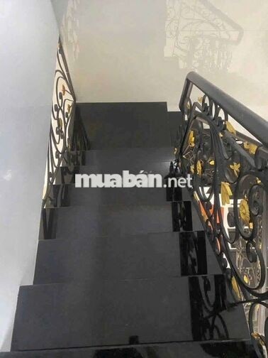 NHÀ 1 LẦU PHƯỜNG PHÚ TÂN 121 M2