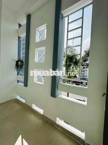 Chung Cư Hưng Phú dt 50m2 căn góc view Lý Thái Tổ