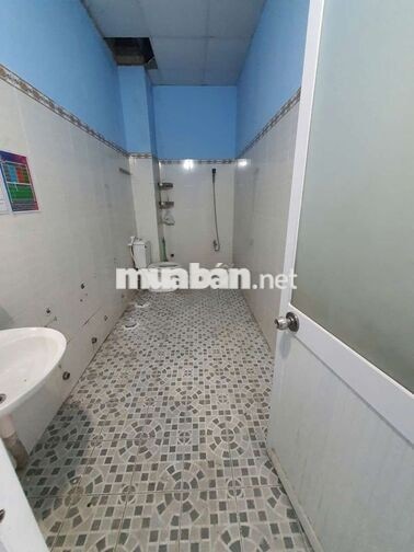 CG 
Cho thuê kho xưởng hiệp thành q12 
8×27 1lầu. 1phòng ngủ kín 2wc.
