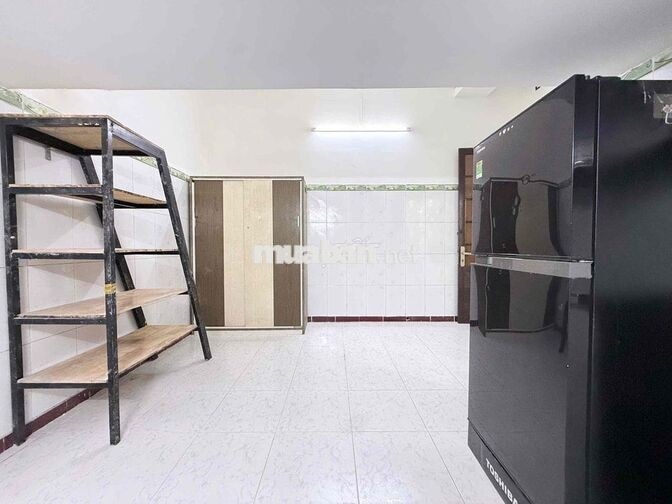 Phòng Gác Rộng 30m2 Cho Thuê Giá Rẻ - Sẵn Tủ Lạnh - Gần Aeon Tân Phú