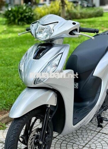 Honda Vision 2021 màu Bạc
