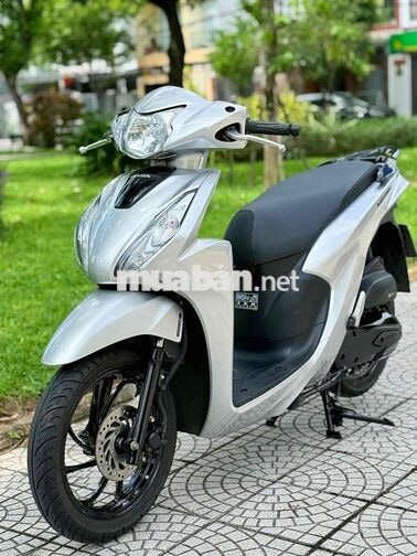 Honda Vision 2021 màu Bạc