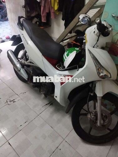 Honda Future FI màu Trắng đỏ