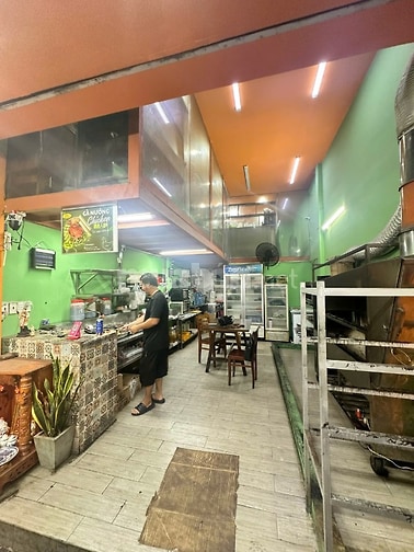 Sang nhanh quán ăn đang kinh doanh có lợi nhuận Mặt tiền Nguyễn Thị 