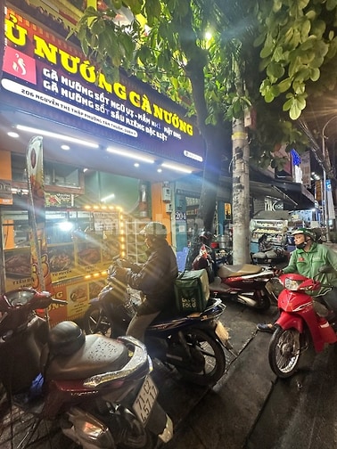 Sang nhanh quán ăn đang kinh doanh có lợi nhuận Mặt tiền Nguyễn Thị 