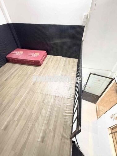 phòng full nội thất ,Khu B làng đại học cách TDT 3km. TNMT 4Km