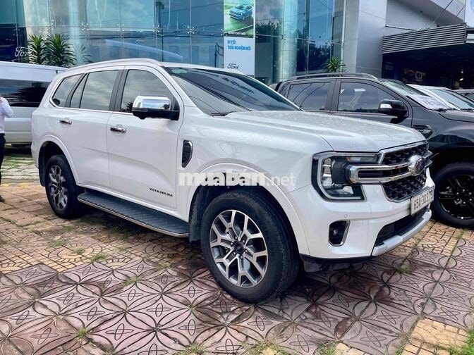 Ford Everest 2024 2.0 Titanium 4x2 Trắng - 2024