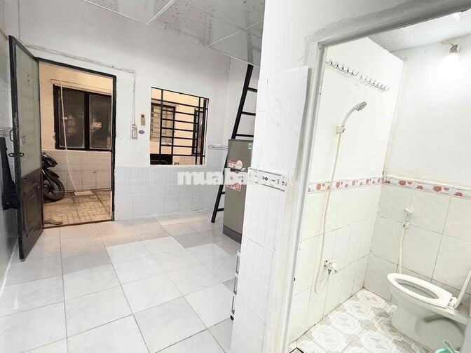 phòng full nội thất ,Khu B làng đại học cách TDT 3km. TNMT 4Km