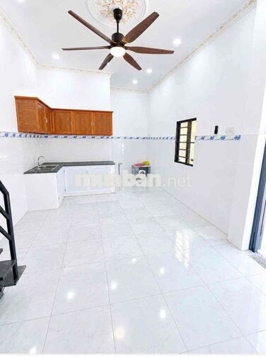 NHÀ ĐẸP 4*8,5m 2/NGẮN NỮ DÂN CÔNG HẺM XE HƠI LH ***