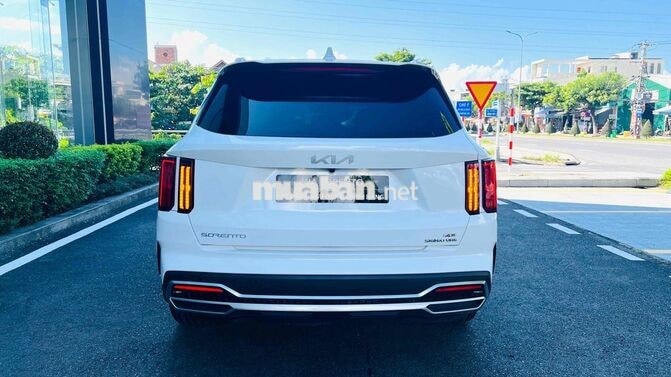 Kia Sorento 2023 2.2D Signature Trắng