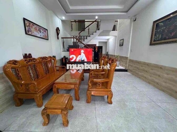Cho thuê mặt Trần Cừ gần Huỳnh Ngọc Huệ. Nội thất đầy đủ