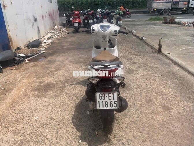 HONDA VISION MÀU TRẮNG NÂU