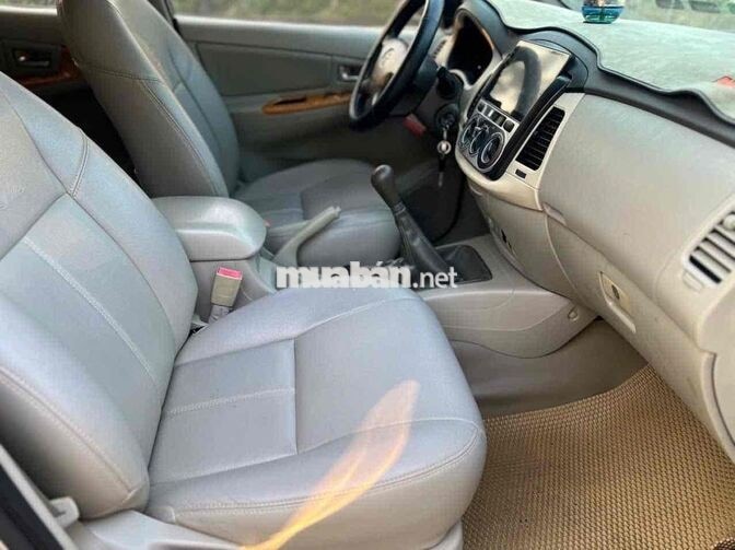 Toyota Innova 2009 G chạy 10v zin