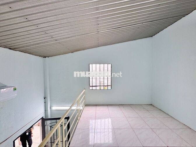 PHÒNGMỚI GÁC  -HÀ HUY GIÁP QUẬN 12 –  ĐH NGUYỄN TẤT THÀNH 3,4 TRIỆU