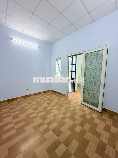 NHÀ SHR FULL THỔ CƯ ĐƯỜNG NHỰA NƯỚC MÁY 40M2 - GIÁ 1TY2