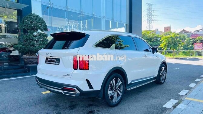 Kia Sorento 2023 2.2D Signature Trắng